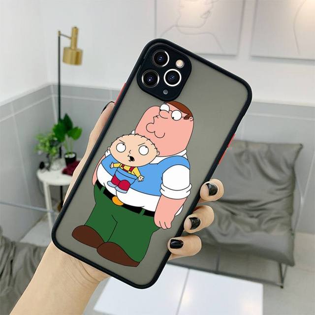 family-guy-cases-peter-griffin-holding-baby-black-iphone-classic-case